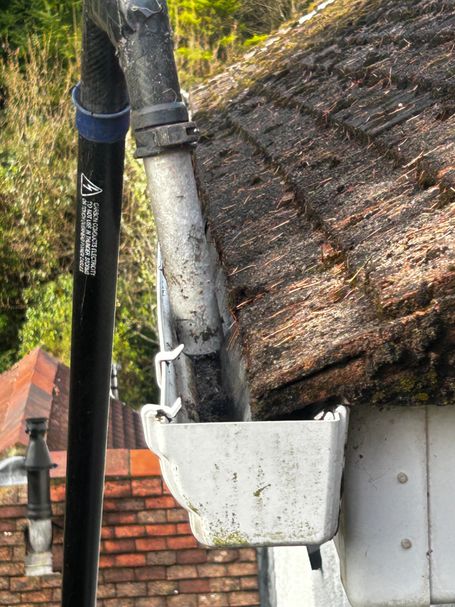 pole in gutter roof