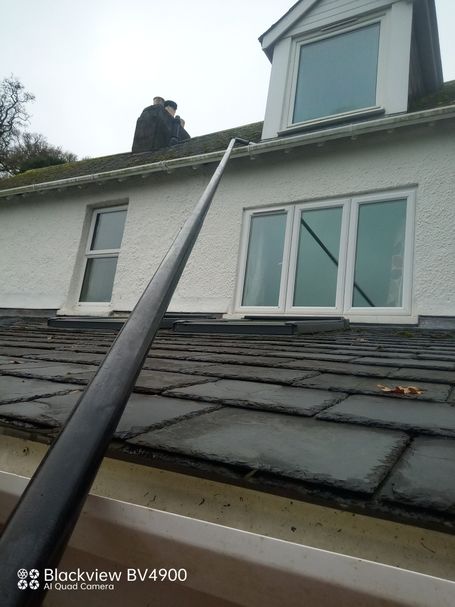 pole over extension roof 